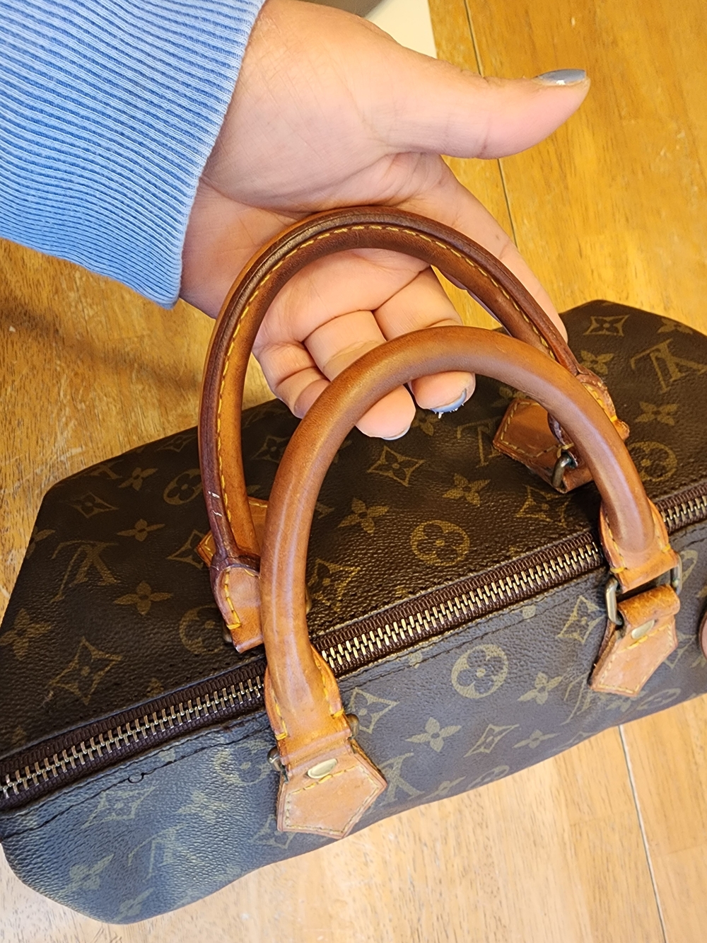 Louis Vuitton Monogram Canvas Satchel in Brown with Tan Trim - Picture 4 of 16